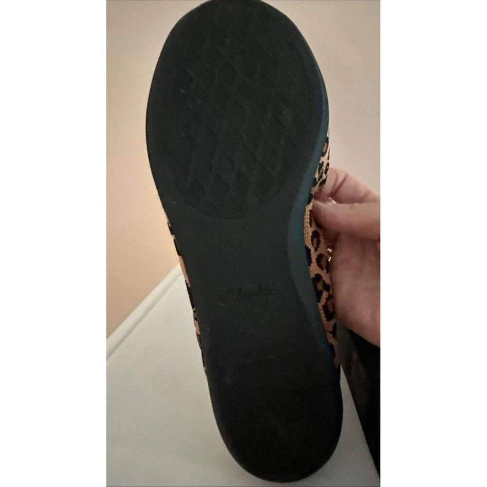 Women’s Cloudsteppers by Clarks Animal Print Stretch Flats Shoes Size 10